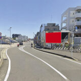 小田急小田原線、東海大学前駅 駅前看板